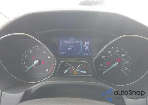 2013 Ford Focus Se z USA, uszkodzony, nr VIN 1FADP3F2XDL107736